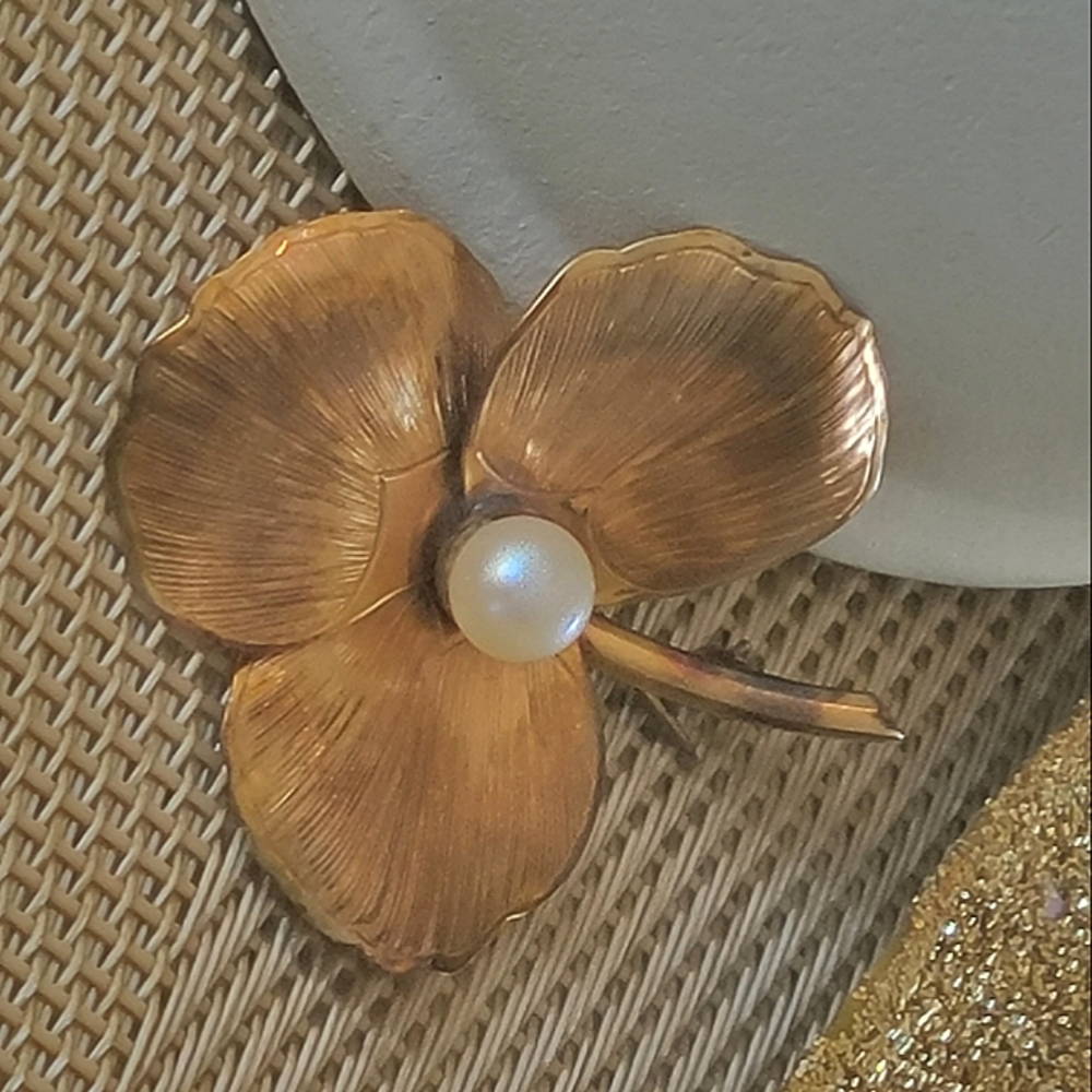 12K GF 3 Leaf Clover Signed Winard Pearl Vintage Brooch - Picture 2 of 4